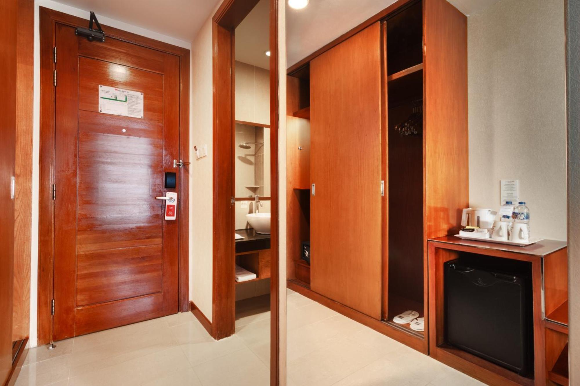 Swiss-Belinn Ska Pekanbaru Exterior photo
